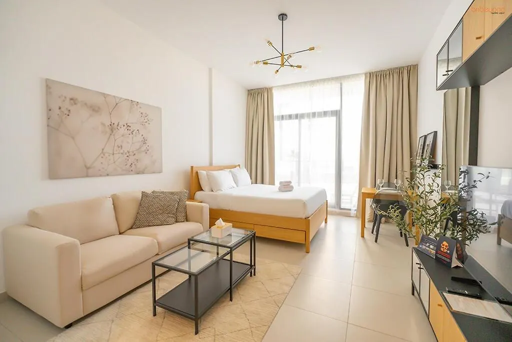 Bnbeyond'S Sassy Studio With Expansive Balcony Dubai United Arab Emirates